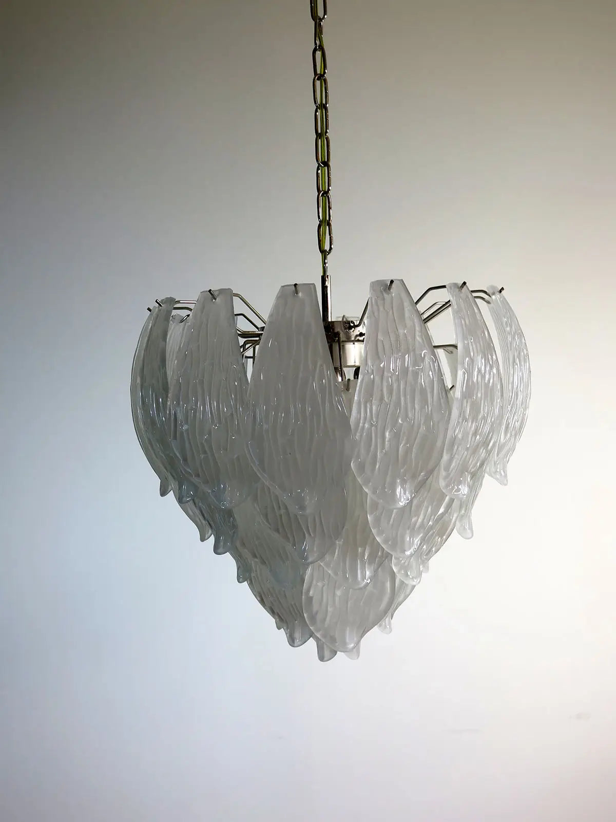 Murano chandelier Tulipe Ø54 – 41 frosted glass leaves