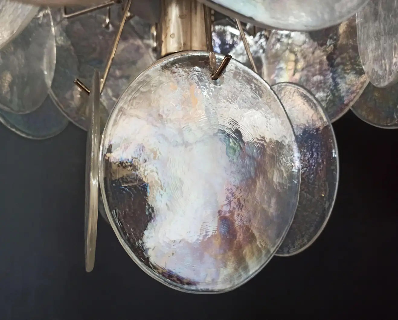 Murano chandelier Iris Ø70 - 57 iridescent glasses