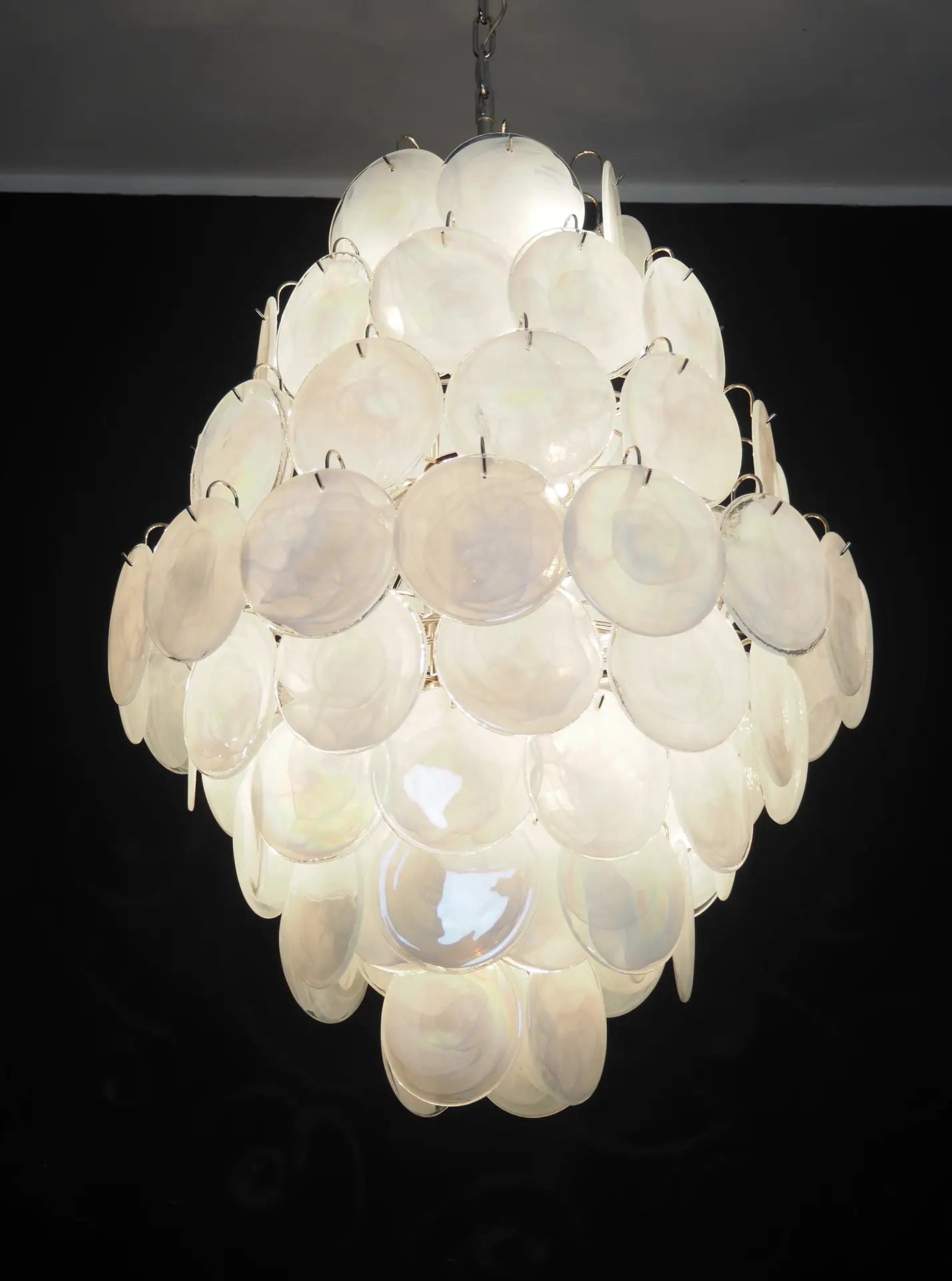 Murano Chandelier Iris Alabaster Ø75 – 87 glasses