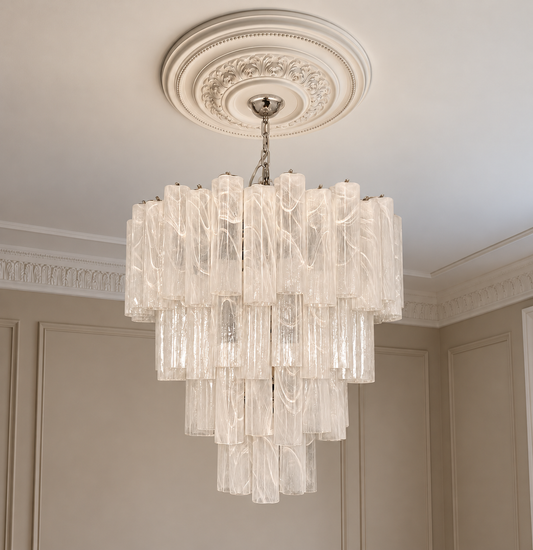Murano takkrona Tubular Ø80 - 85 glas Milky White i klassisk takmiljö